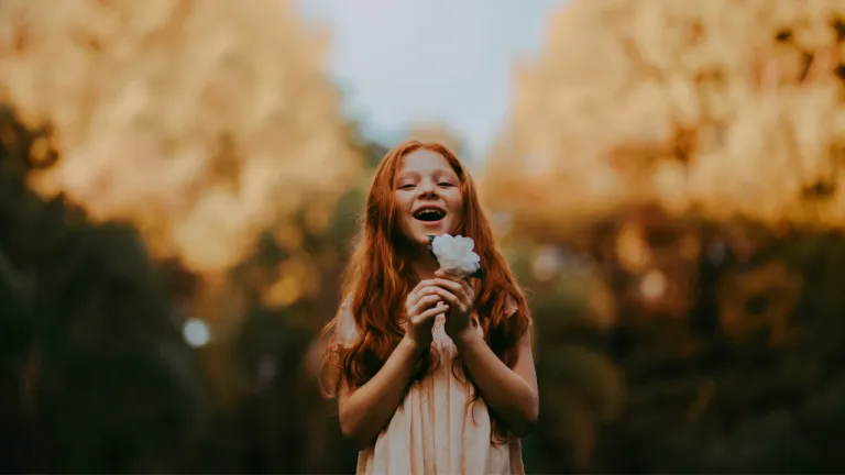 Presenza attiva: persona consapevole e serena nella vita quotidiana, un modo per meditare senza tecniche rigide.